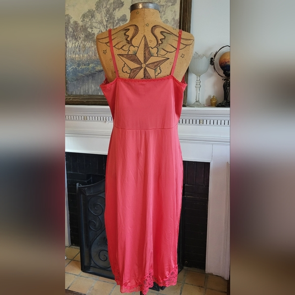 Vintage Montaldo's Redish Pink Full Slip With Lace Size 36 Made in USA - Picture 4 of 16